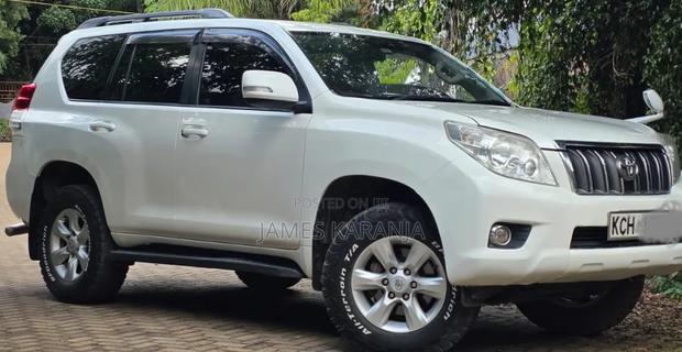 Toyota Land Cruiser Prado 2010 White
