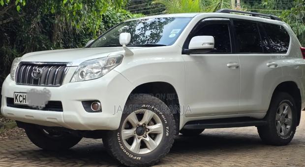 Toyota Land Cruiser Prado 2010 White