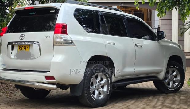 Toyota Land Cruiser Prado 2010 White