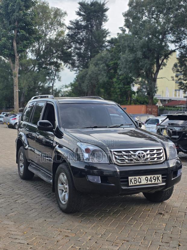 Toyota Land Cruiser Prado 2006 Black