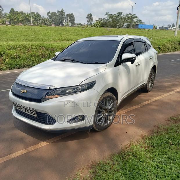 Toyota Harrier 2.0 2015 White