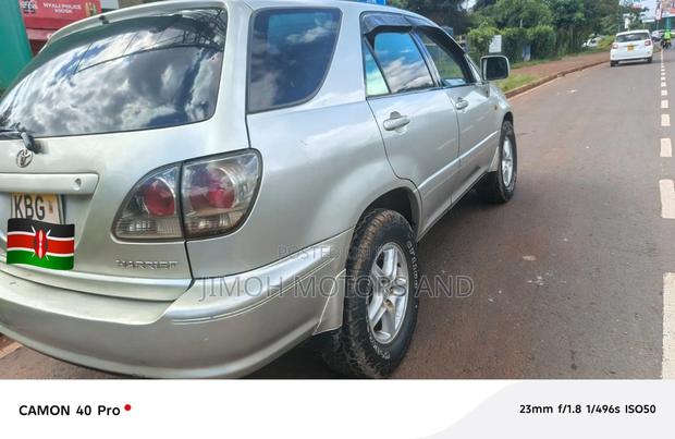 Toyota Harrier 2004 Silver