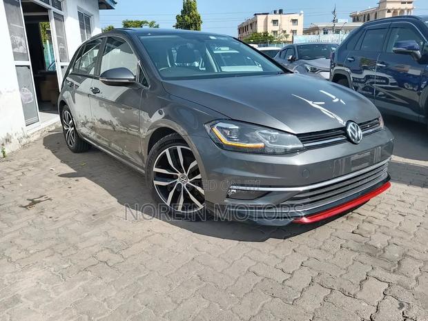 Volkswagen Golf TSI S FWD 2018 Gray