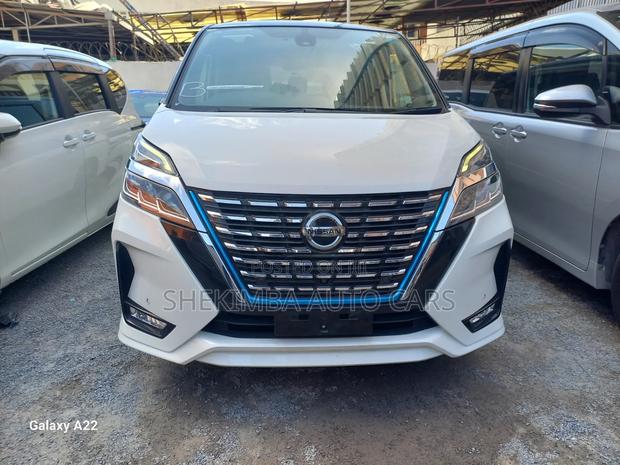 Nissan Serena 2019 White