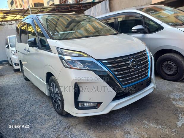 Nissan Serena 2019 White