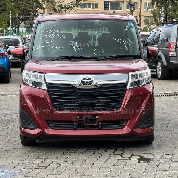 Toyota Roomy 2019 Red