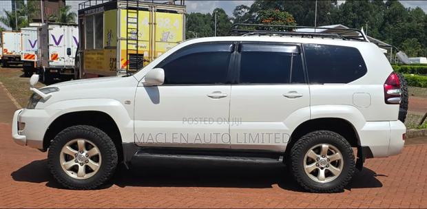 Toyota Land Cruiser Prado 2004 White