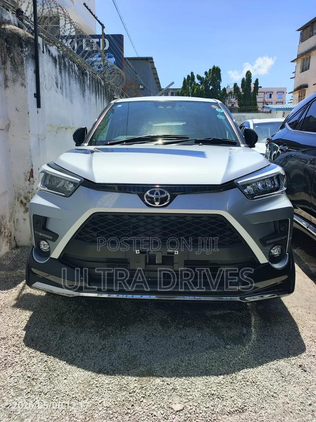 Toyota Raize 2019 Silver