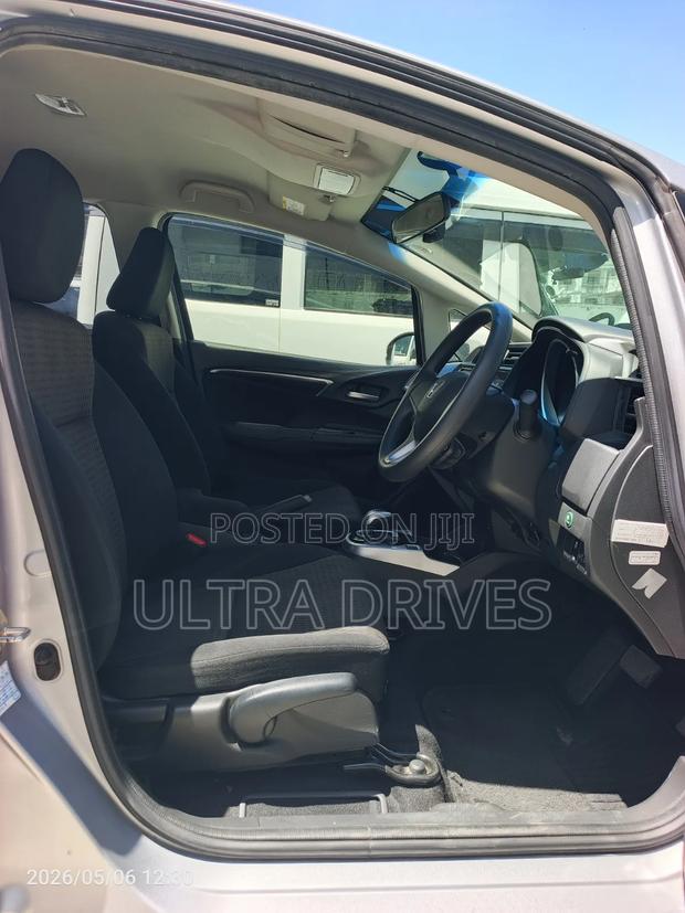 Honda Fit 2018 Silver