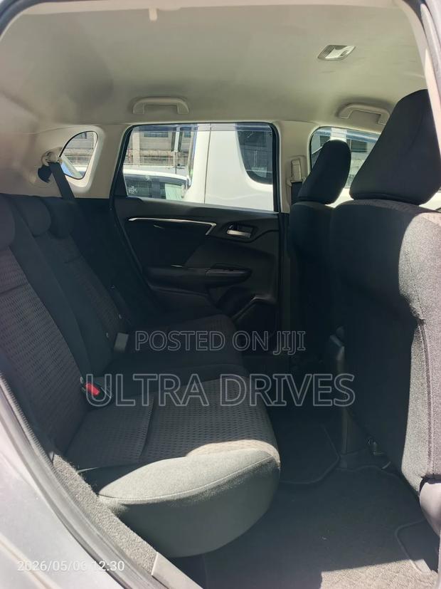 Honda Fit 2018 Silver
