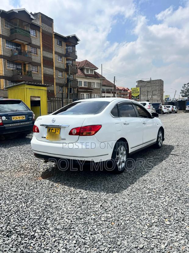 Nissan Bluebird 2009 White