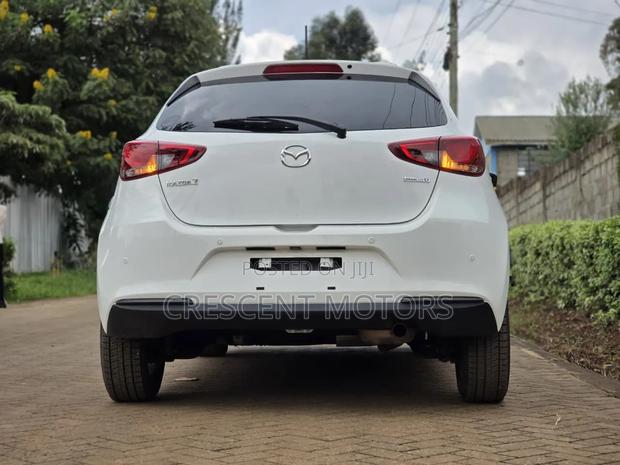Mazda 2 2020 Pearl