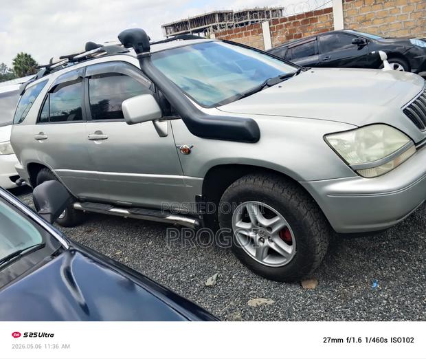 Toyota Harrier 240G 2003 Silver