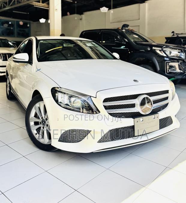 Mercedes-Benz C200 2019 White