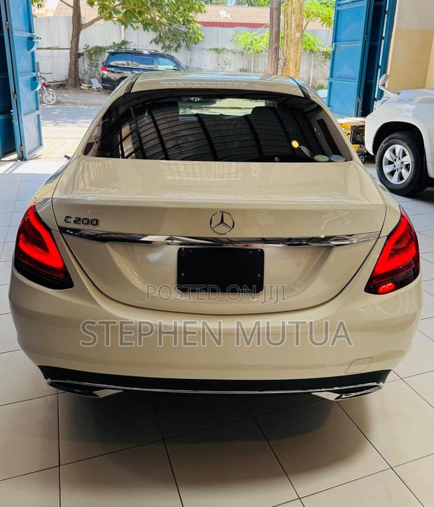Mercedes-Benz C200 2019 White