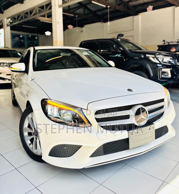 Mercedes-Benz C200 2019 White