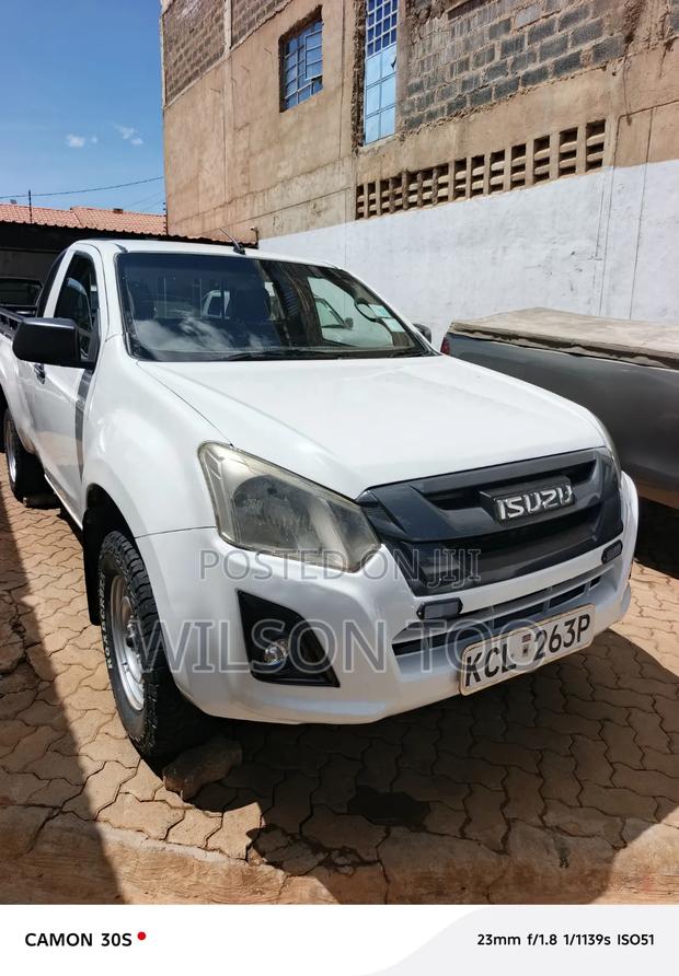 Isuzu D-MAX 2016 White