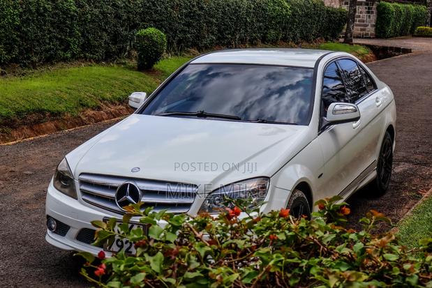 Mercedes-Benz C200 2009 White