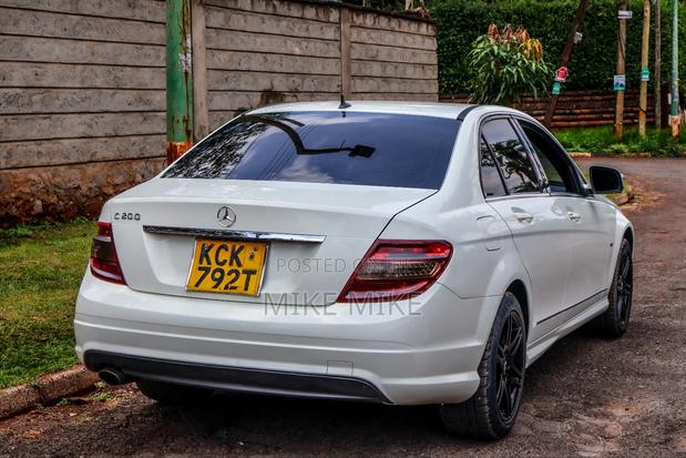 Mercedes-Benz C200 2009 White