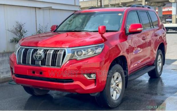 Toyota Land Cruiser Prado 2.8 2019 Red