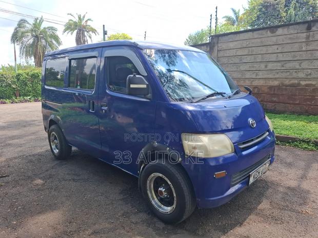 Toyota TownAce 2009 Blue
