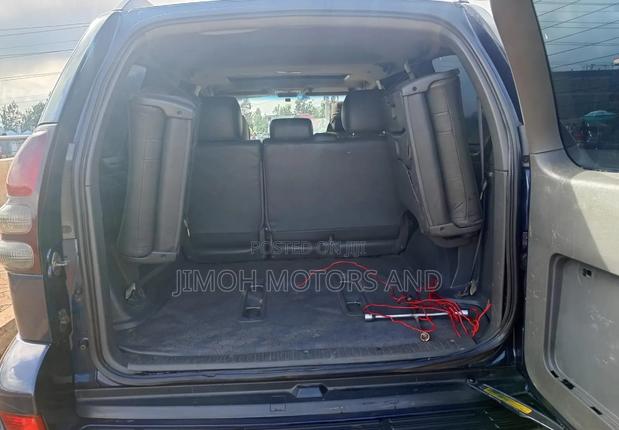 Toyota Land Cruiser 2004 Blue