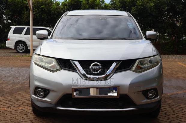 Nissan X-Trail 2.0 Petrol FWD 2014 Silver