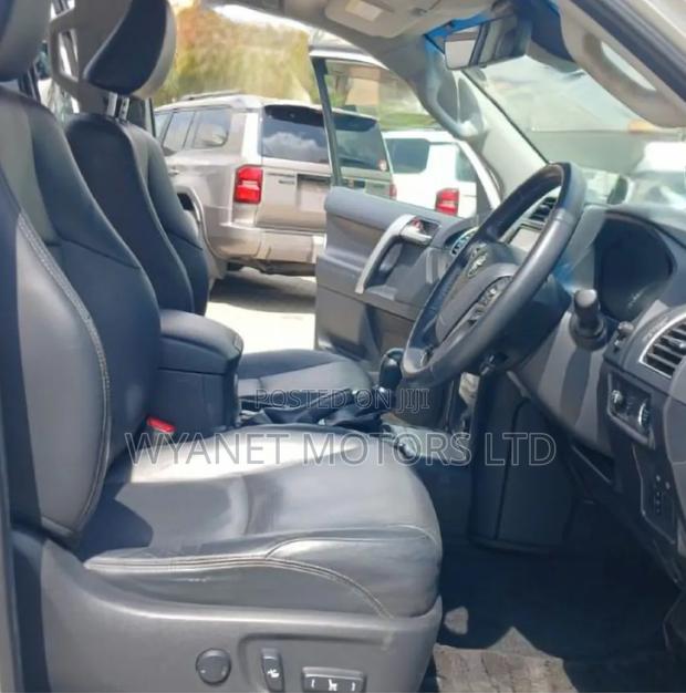 Toyota Land Cruiser Prado 2.7 2019 Pearl