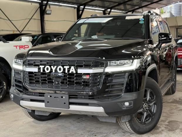 Toyota Land Cruiser 3.3 Diesel 4WD 2021 Black
