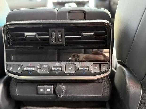 Toyota Land Cruiser 3.3 Diesel 4WD 2021 Matt Black