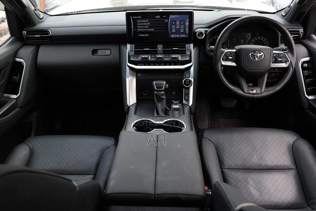 Toyota Land Cruiser 3.3 Diesel 4WD 2022 Matt Black