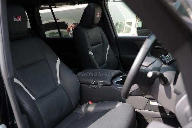 Toyota Land Cruiser 3.3 Diesel 4WD 2022 Matt Black