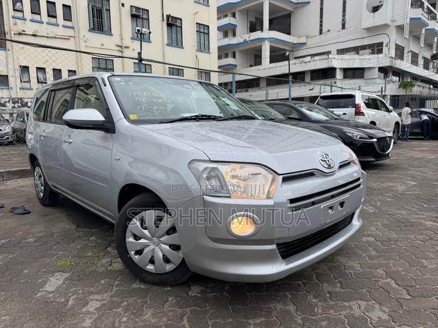 Toyota Succeed 2021 Silver