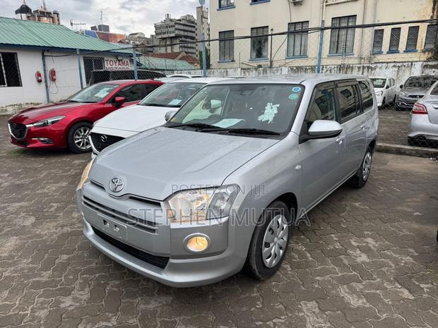 Toyota Succeed 2021 Silver