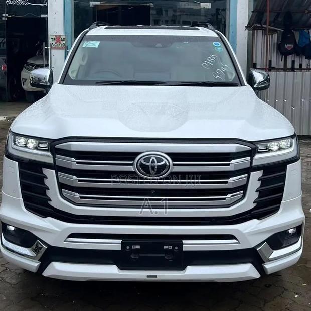 Toyota Land Cruiser 3.3 Diesel 4WD 2022 Pearl