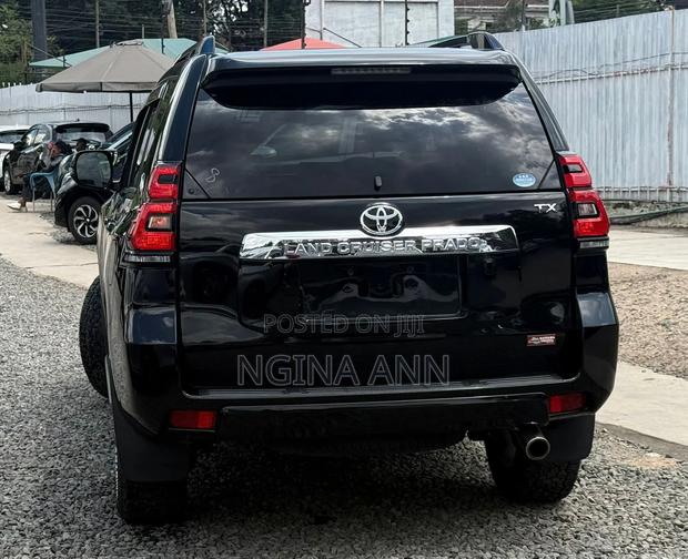 Toyota Land Cruiser Prado 2019 Black