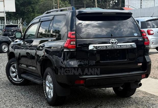 Toyota Land Cruiser Prado 2019 Black