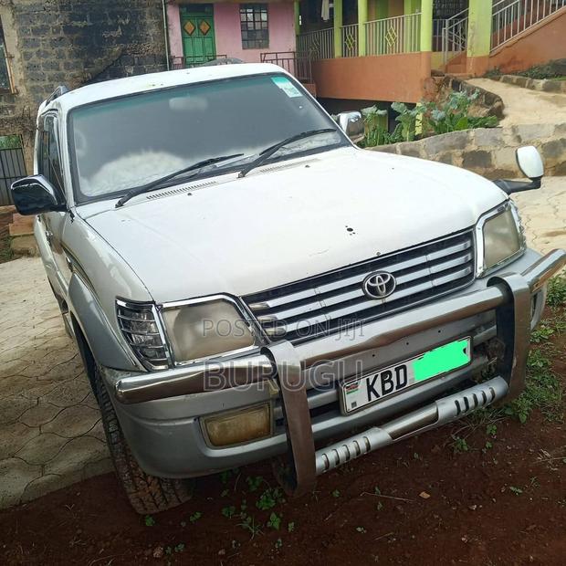 Toyota Land Cruiser Prado 2003 White