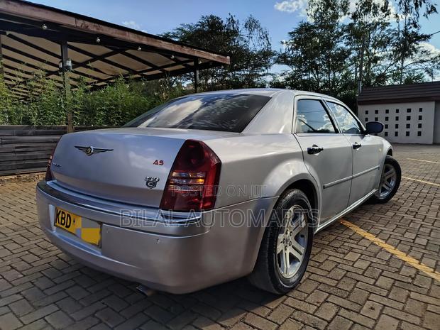 Chrysler 300C Base RWD 2007 Silver