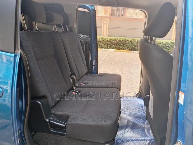 Toyota Sienta 2015 Blue