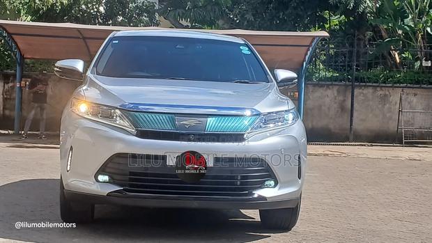 Toyota Harrier 2019 Silver