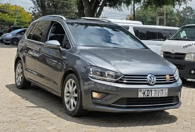 Volkswagen Golf 2018 Gray