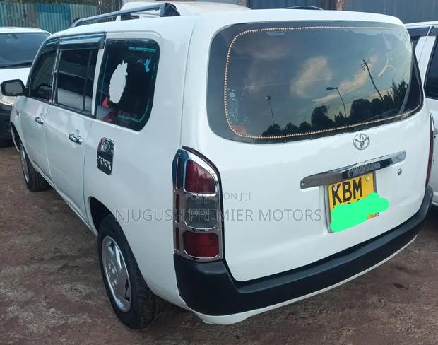 Toyota Probox 2005 White