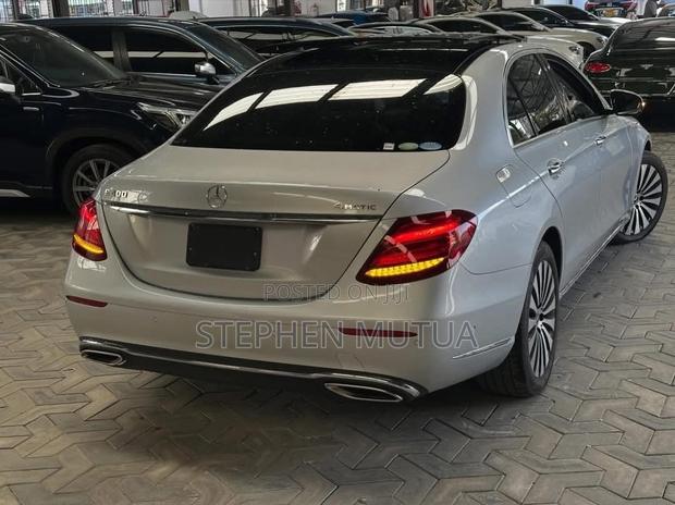 Mercedes-Benz E400 2018 Silver