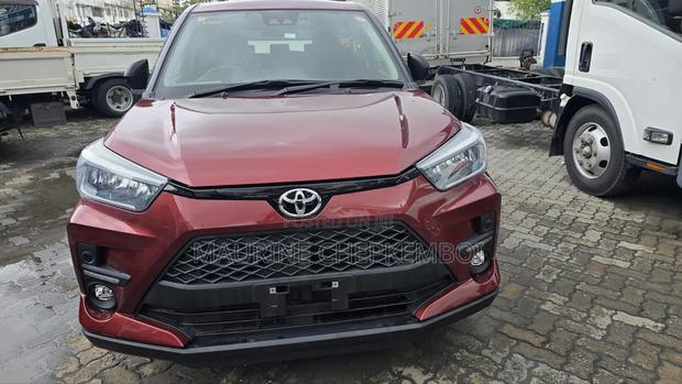 Toyota Raize 1.0 AWD 2021 Burgundy