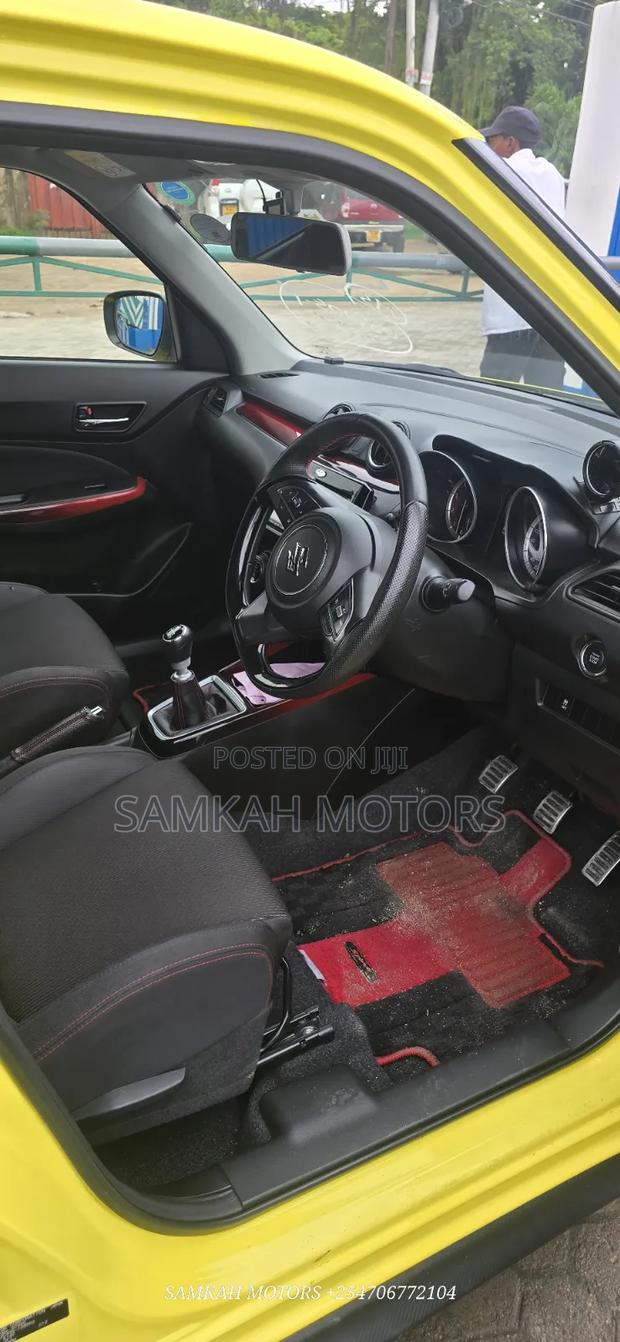 Suzuki Swift 2019 Yellow