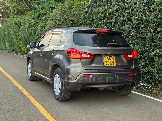 Mitsubishi RVR 2.0 2011 Gray
