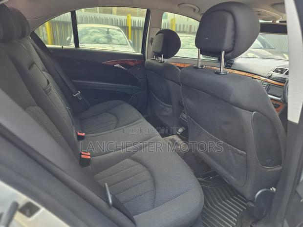 Mercedes-Benz E300 2008 Silver