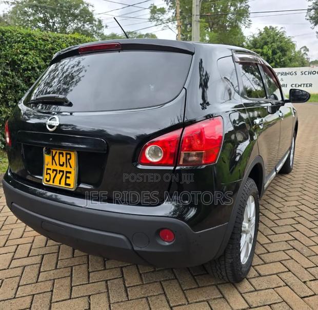 Nissan Dualis 2012 Black