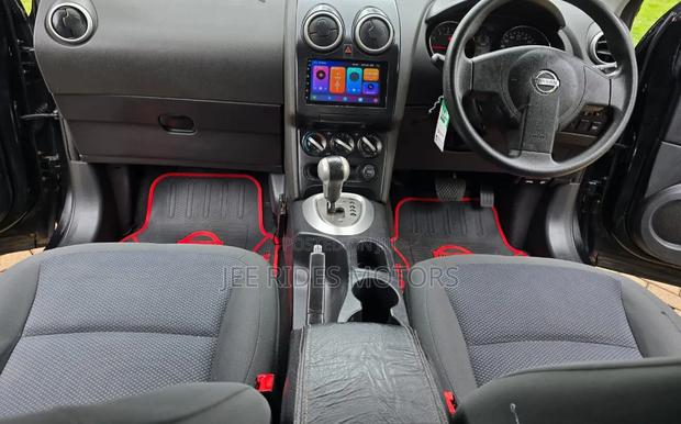 Nissan Dualis 2012 Black